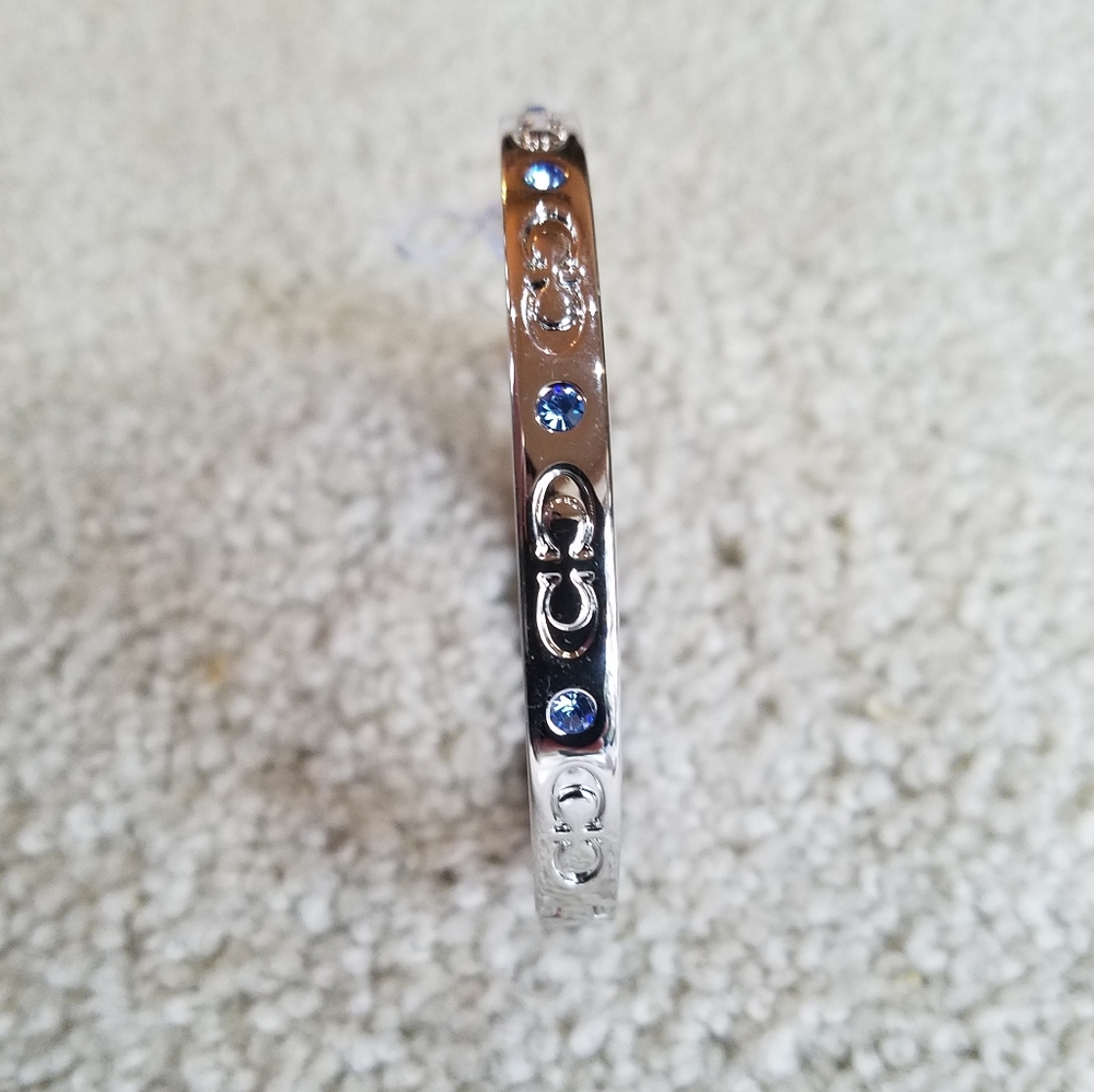 Coach Kissing Cs Bangle Bracelet Hinged Enamel Silver Pool Crystal Accents NWT - Picture 9 of 16